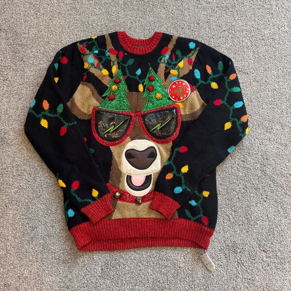 33 Degrees "Ugly" Christmas Sweater, Men's M, Black Reindeer, Light up, NWT - Picture 1 of 7